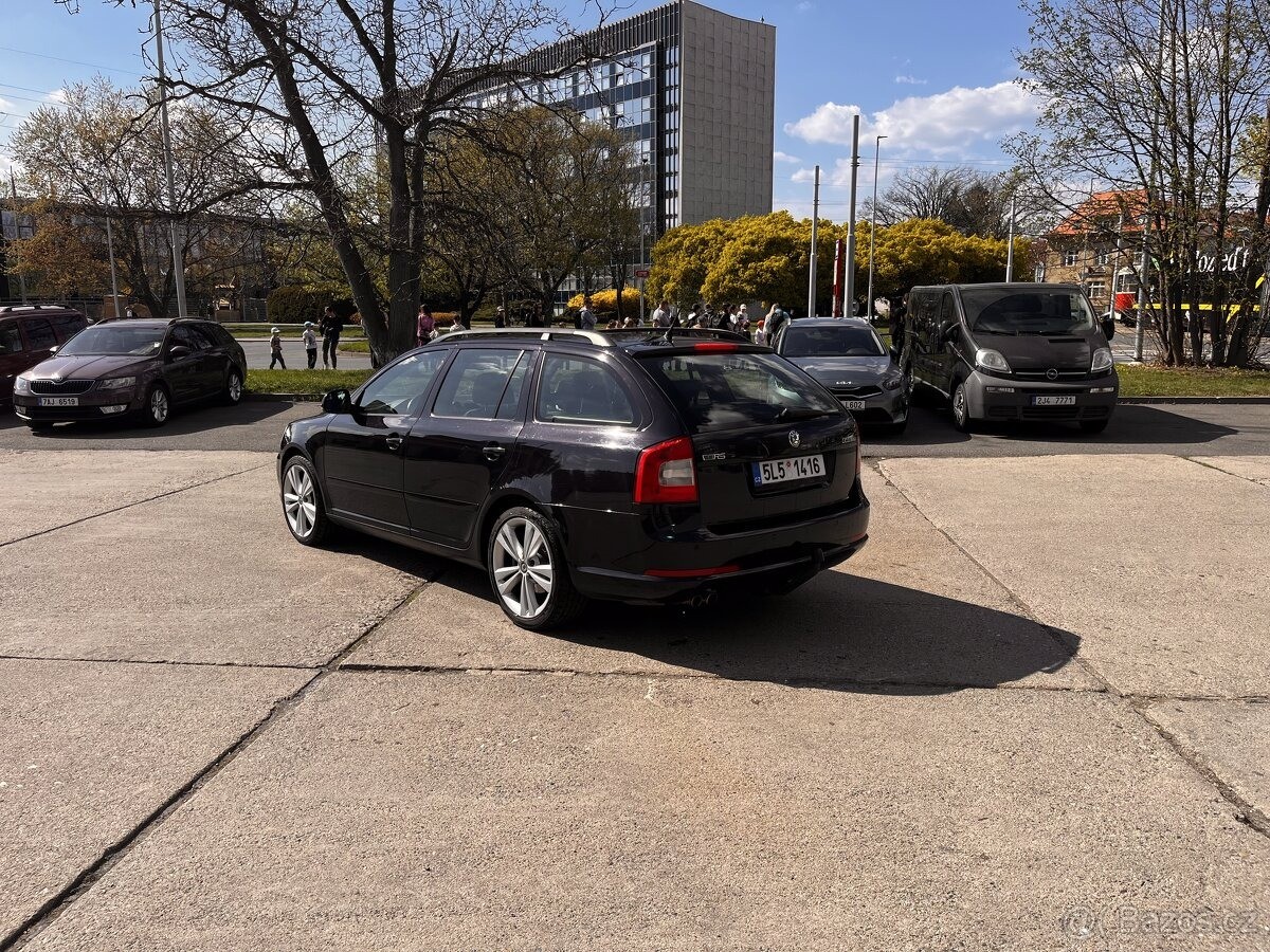 skoda-octavia-2-0-rs - 4