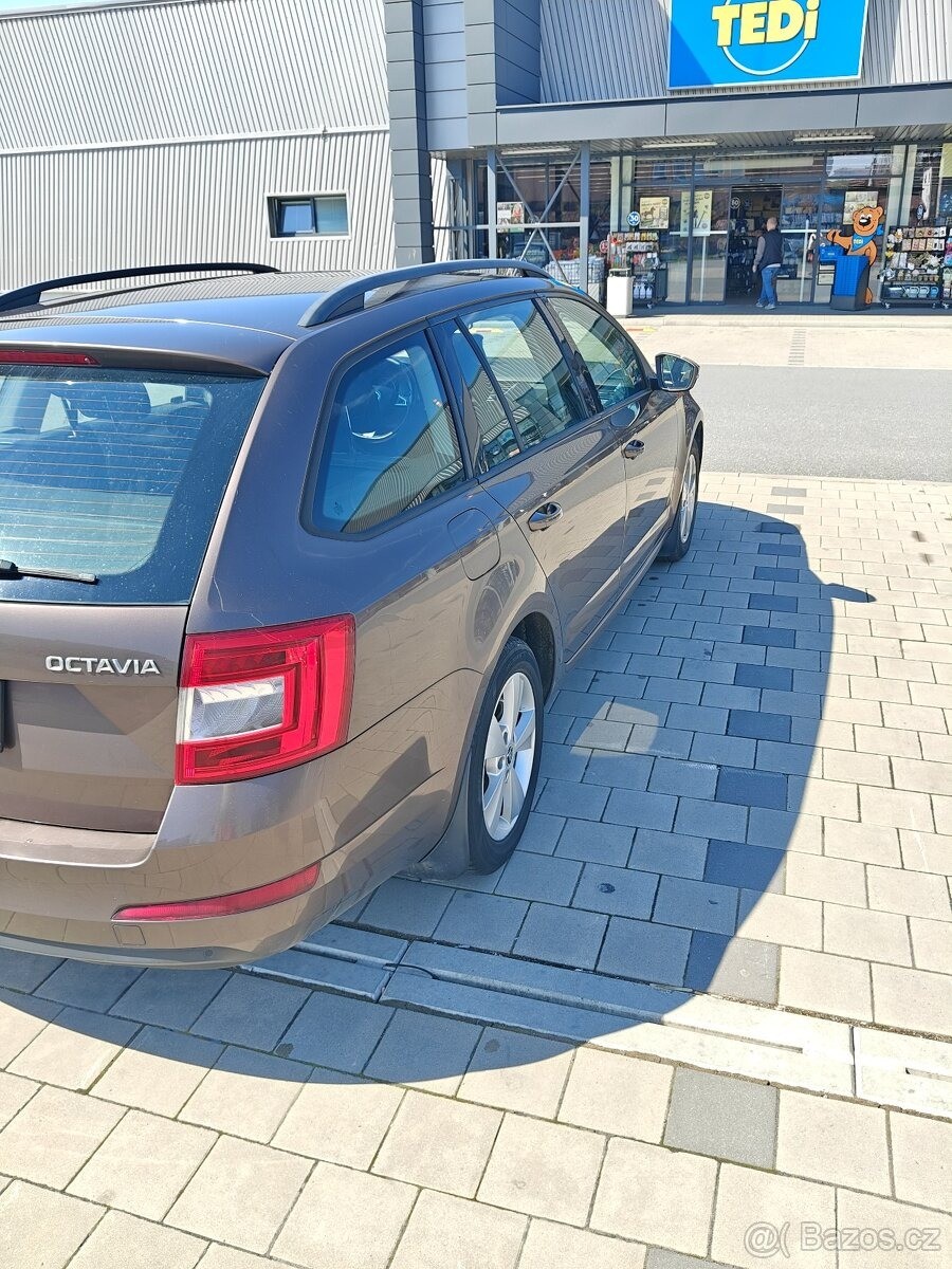 skoda-octavia-2-0-2016-rok-tdi-automaticka - 5