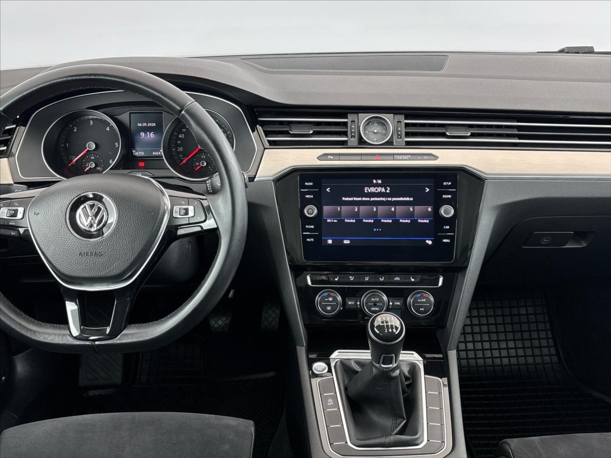 volkswagen-passat-2-0-tdi-r-line - 4
