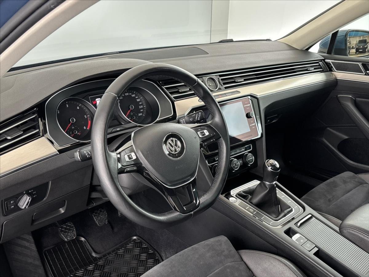 volkswagen-passat-2-0-tdi-r-line - 5