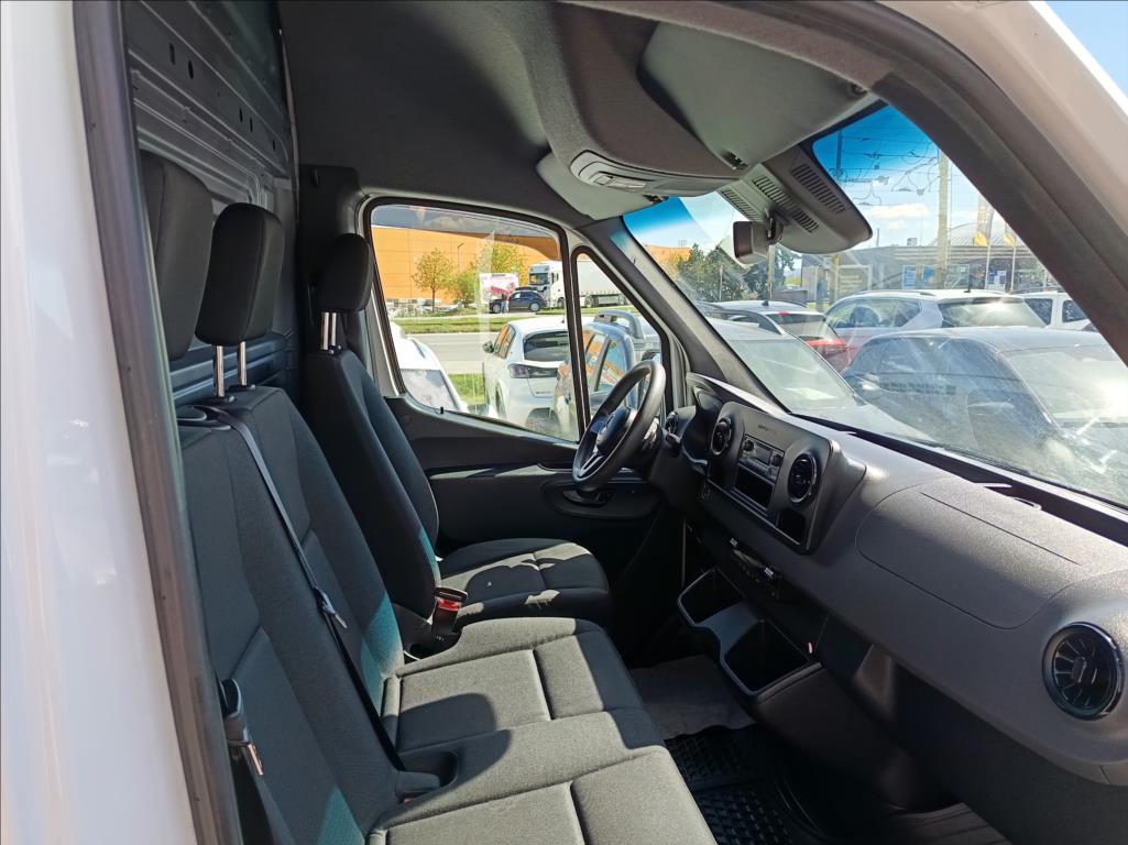 mercedes-benz-sprinter-bev-35kwh-85kw-4d - 3