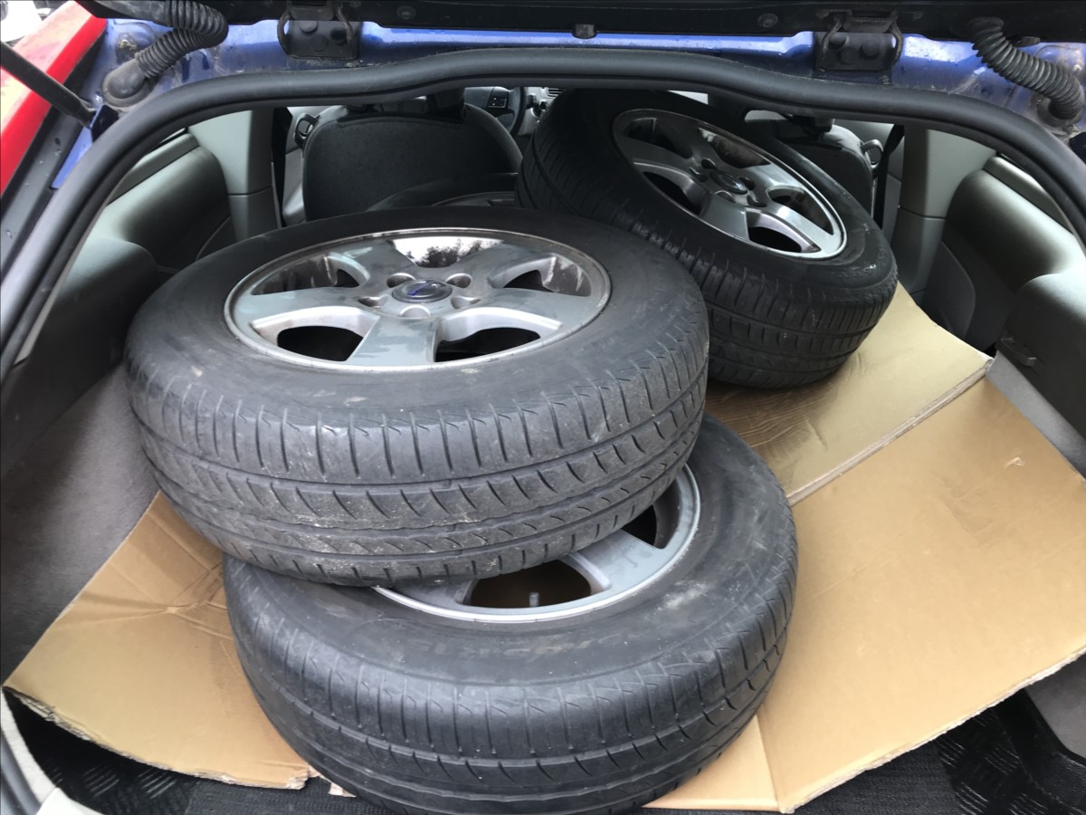 volvo-c30-1-6-d-80kw - 8