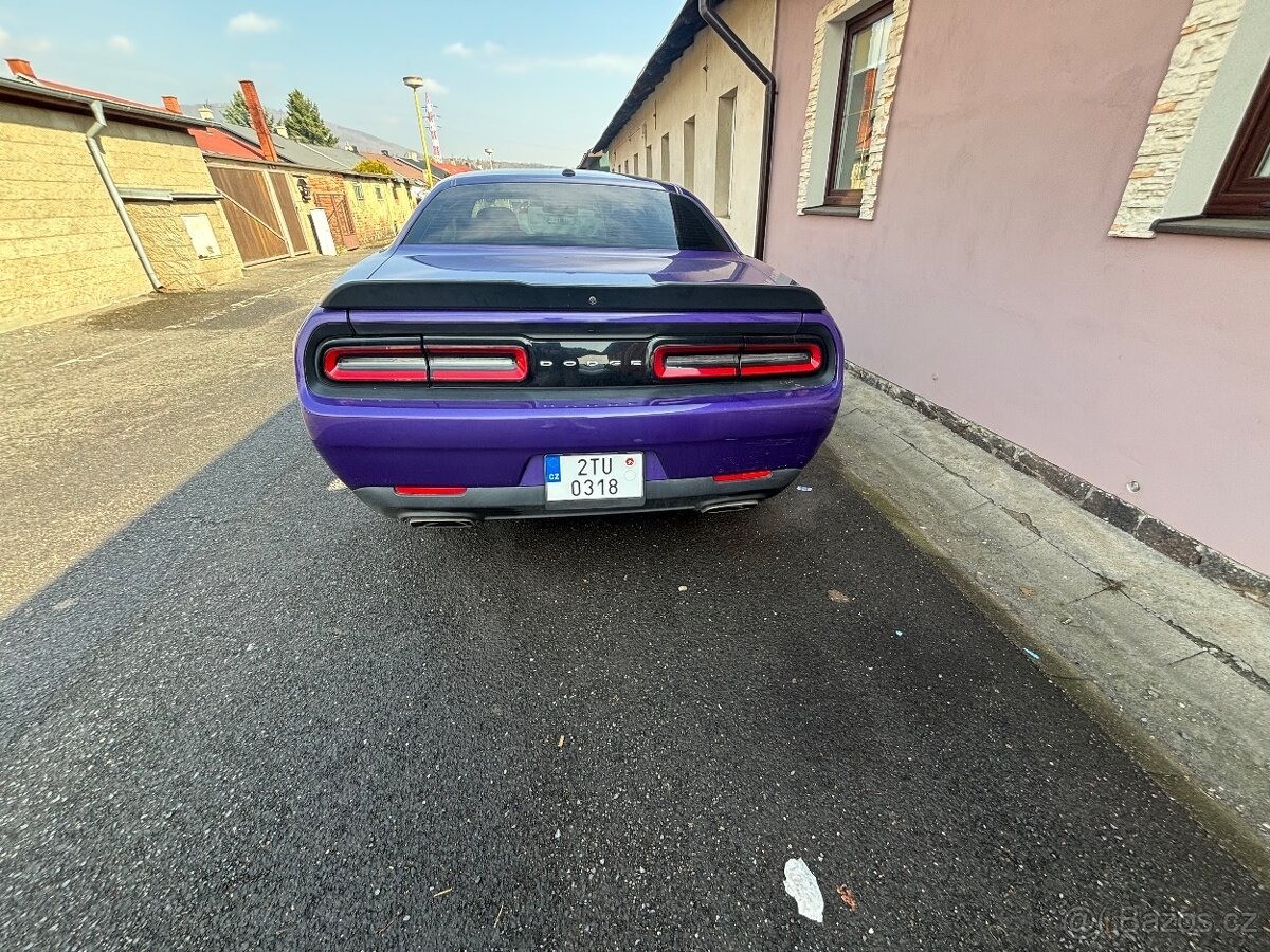 dodge-challenger-5-7 - 2