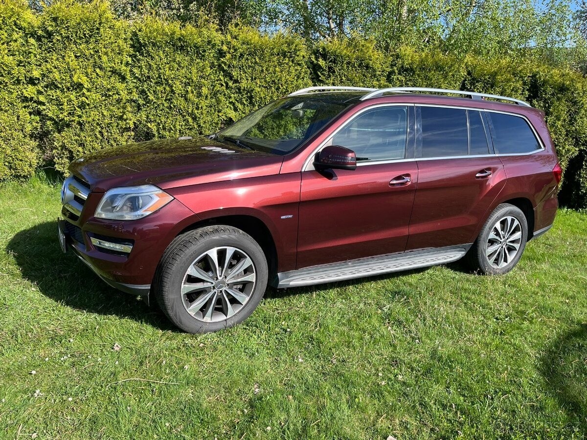 mercedes-benz-gl-4-7-v8-4matic-novy-model-7-mistn - 4