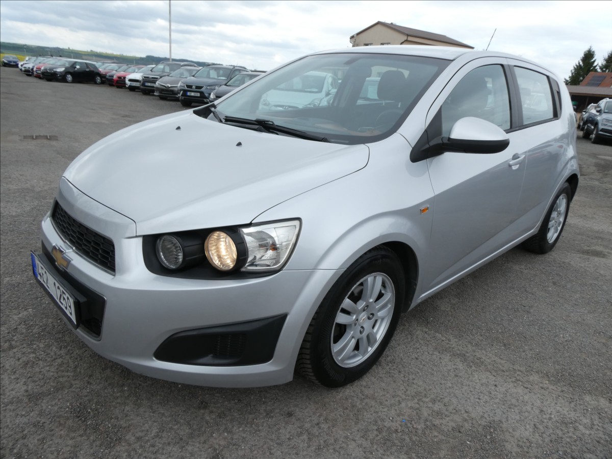 Chevrolet Aveo 1,4 16V 74kW,1.maj,2xkola,klima