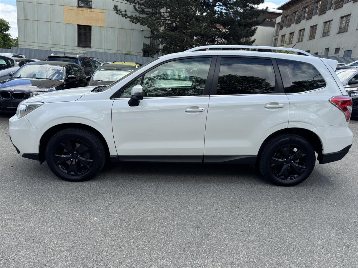 subaru-forester-2-0-facelift-xenon-pefektni - 4