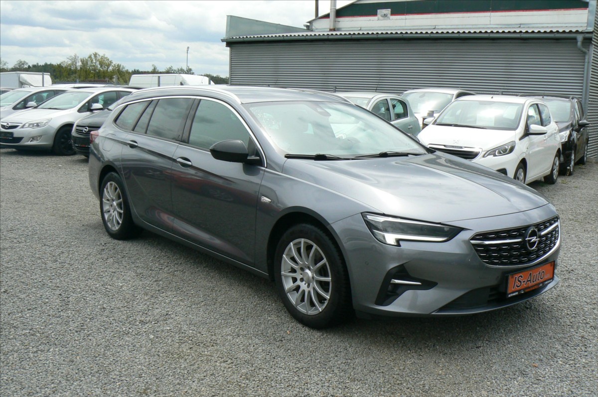opel-insignia-2-0-cdti-128-kw-sports-tourer - 1