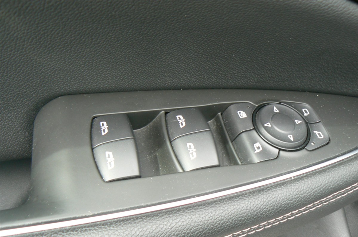 opel-insignia-2-0-cdti-128-kw-sports-tourer - 8