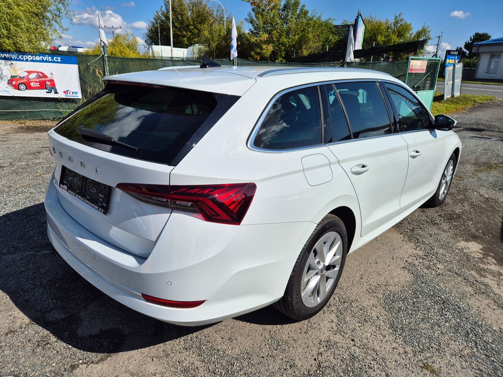 skoda-octavia-combi-2-0-tdi-dsg-110kw-style - 4
