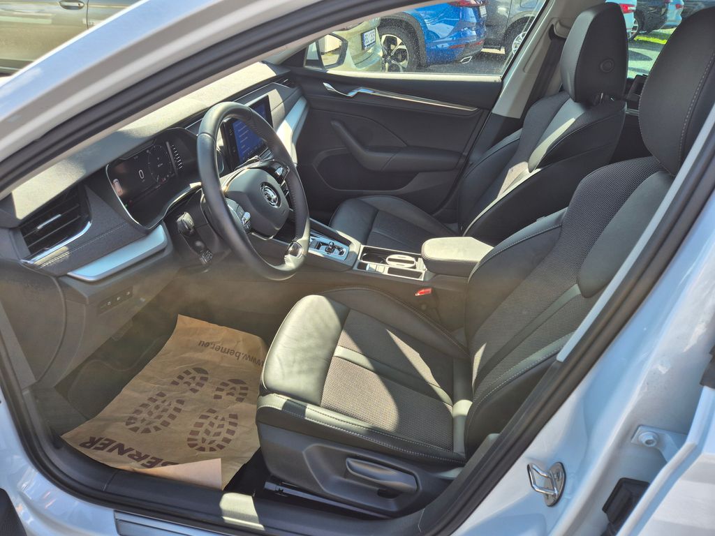 skoda-octavia-combi-2-0-tdi-dsg-110kw-style - 8