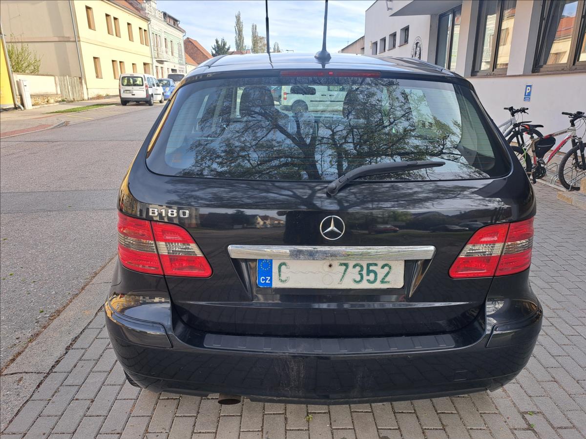 mercedes-benz-tridy-b-1-7-b180-i - 7
