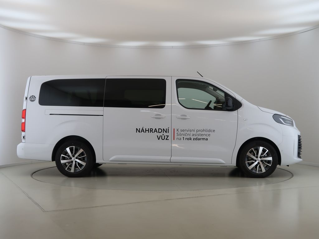 toyota-proace-verso-2-2-d-4d-business-comfort - 3