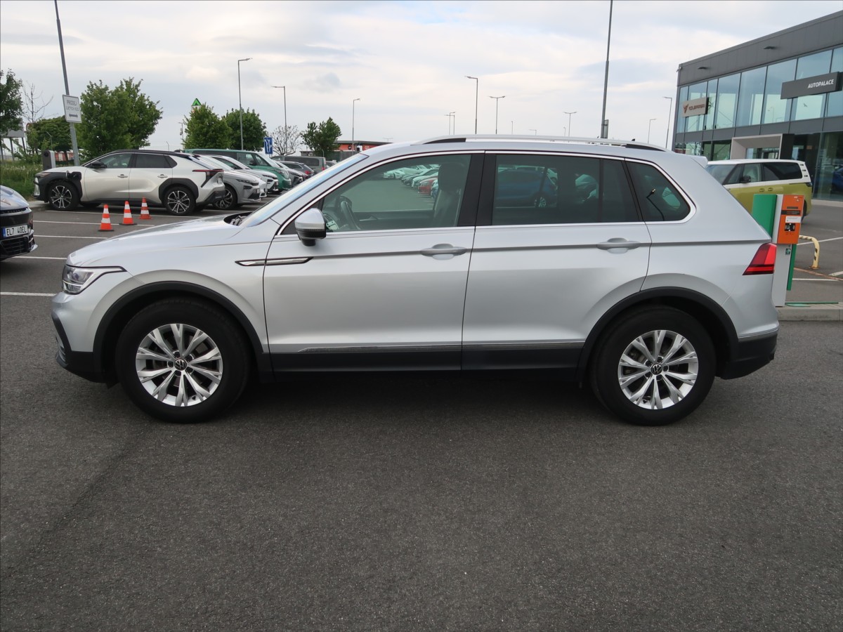 volkswagen-tiguan-1-5-tsi-dsg-life-cr - 2