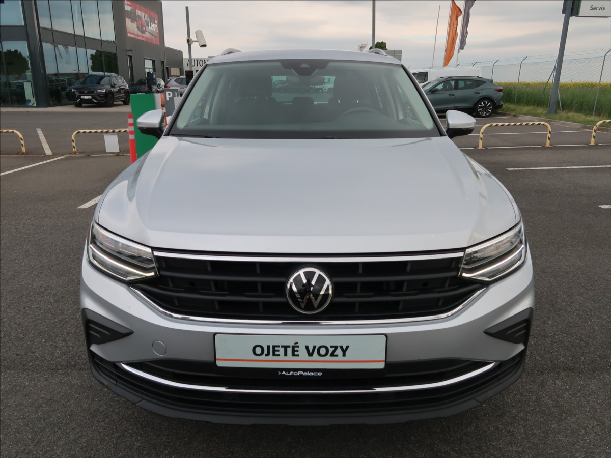 volkswagen-tiguan-1-5-tsi-dsg-life-cr - 3