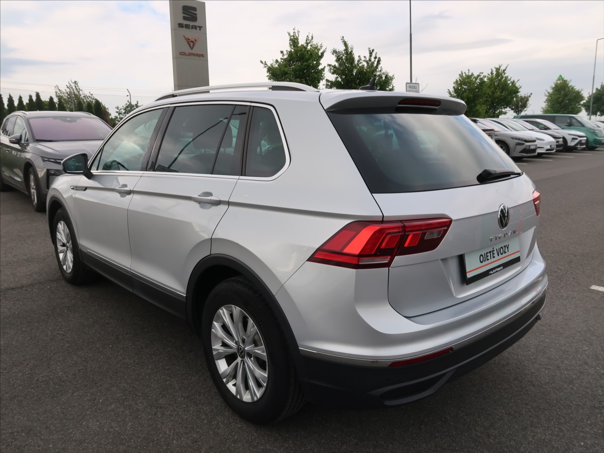 volkswagen-tiguan-1-5-tsi-dsg-life-cr - 8