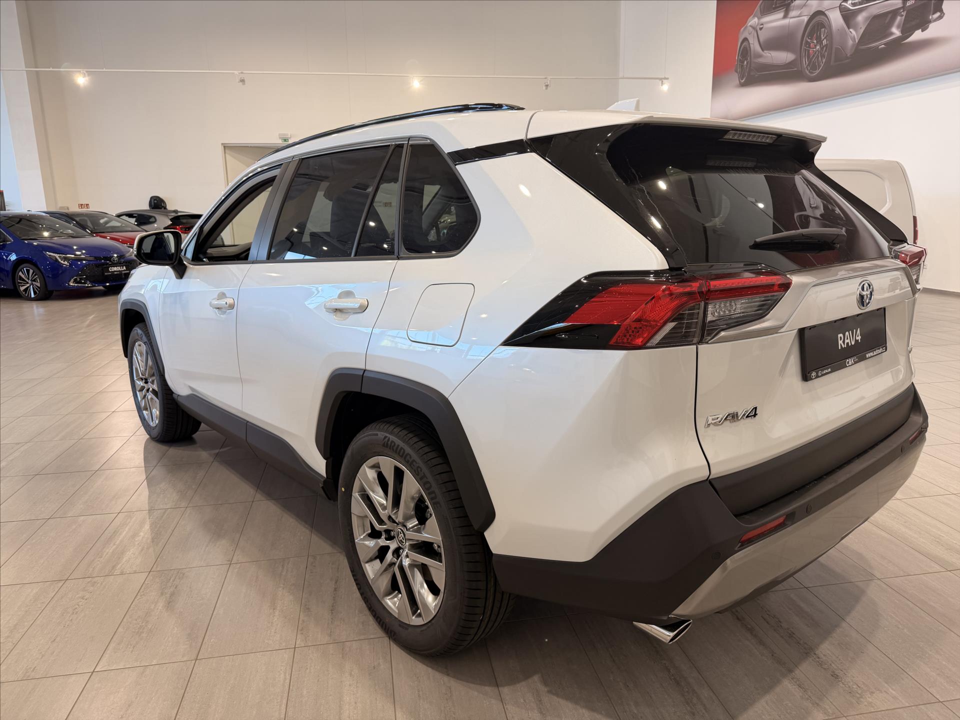 toyota-rav4-executive-2-5-hev-178k-4x4 - 2