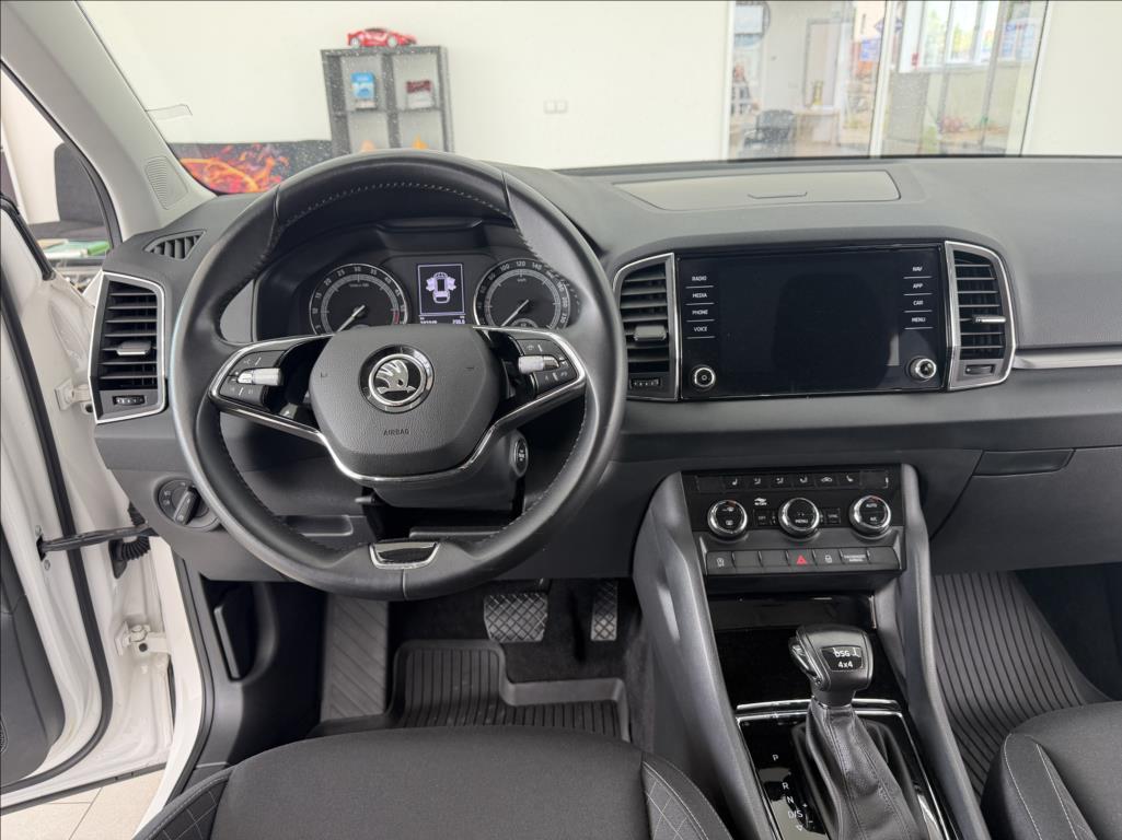 skoda-karoq-2-0-tdi-dsg-navi-tz-led - 9