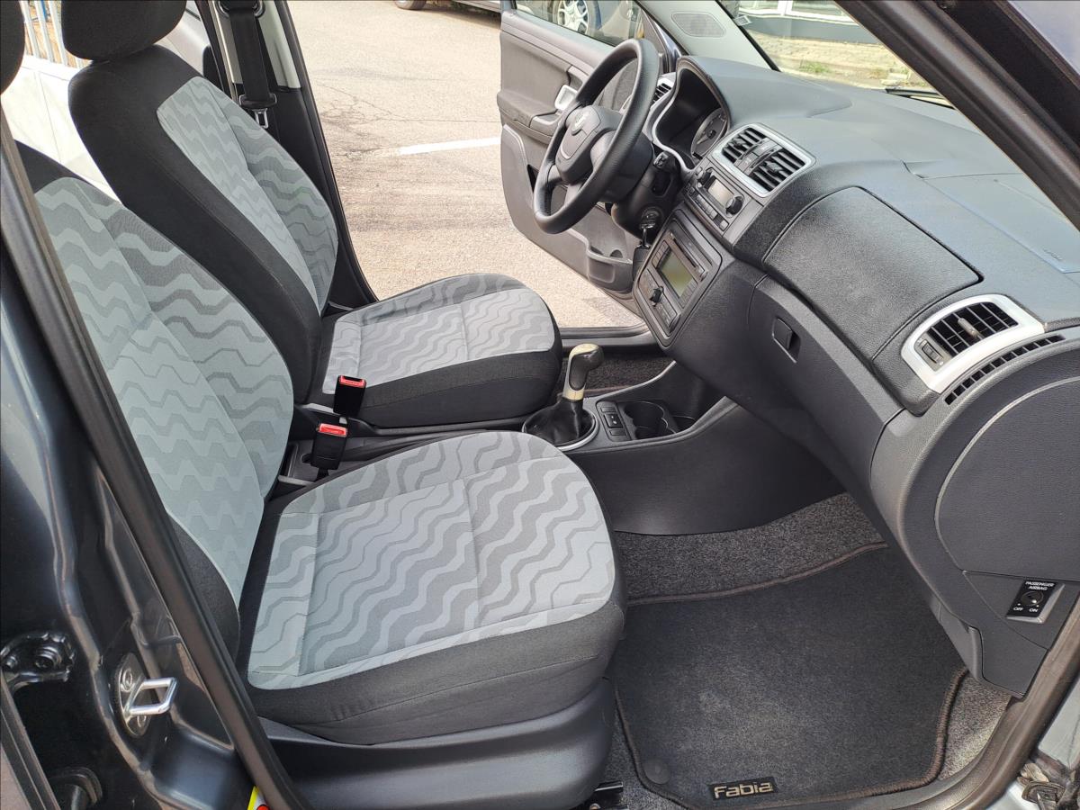skoda-fabia-1-4-i-digiklima - 7