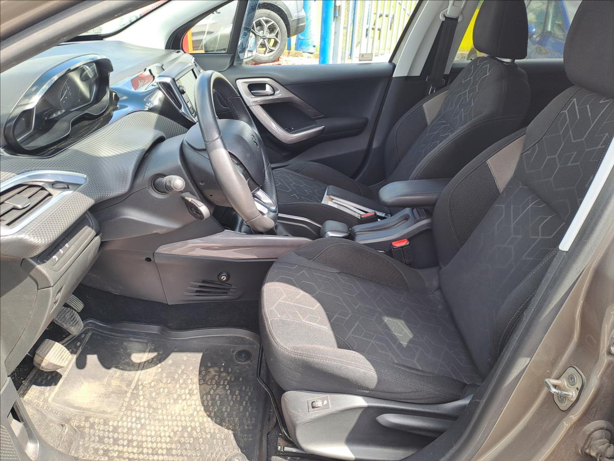 peugeot-2008-1-2-thp-serviska-koupeno-cz - 4