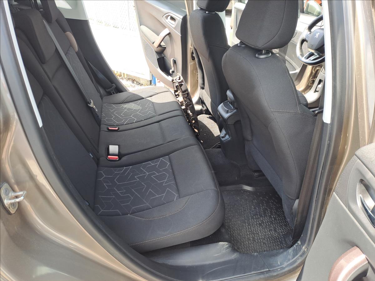 peugeot-2008-1-2-thp-serviska-koupeno-cz - 6