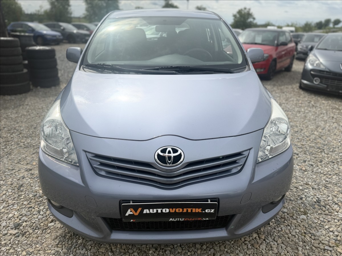 toyota-verso-2-0-d-4d-93kw-digiklima-6kvalt - 1