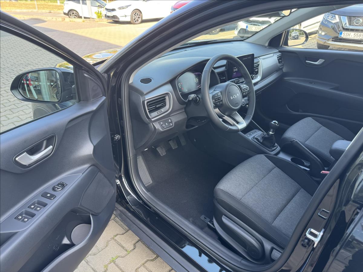 kia-stonic-1-2-dpi-spin - 9