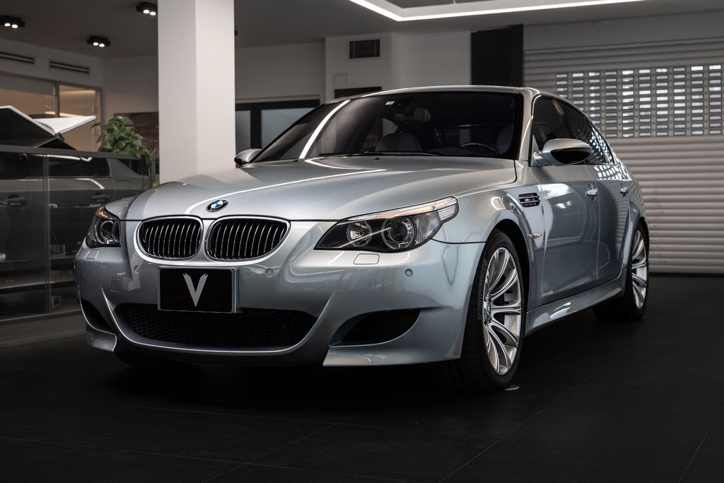 BMW M5 V10/SMG/CarPlay/Kamera