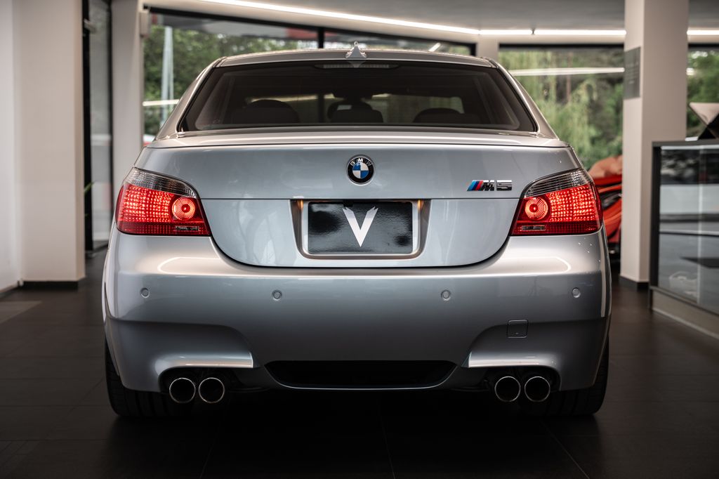 bmw-m5-v10-smg-carplay-kamera - 2