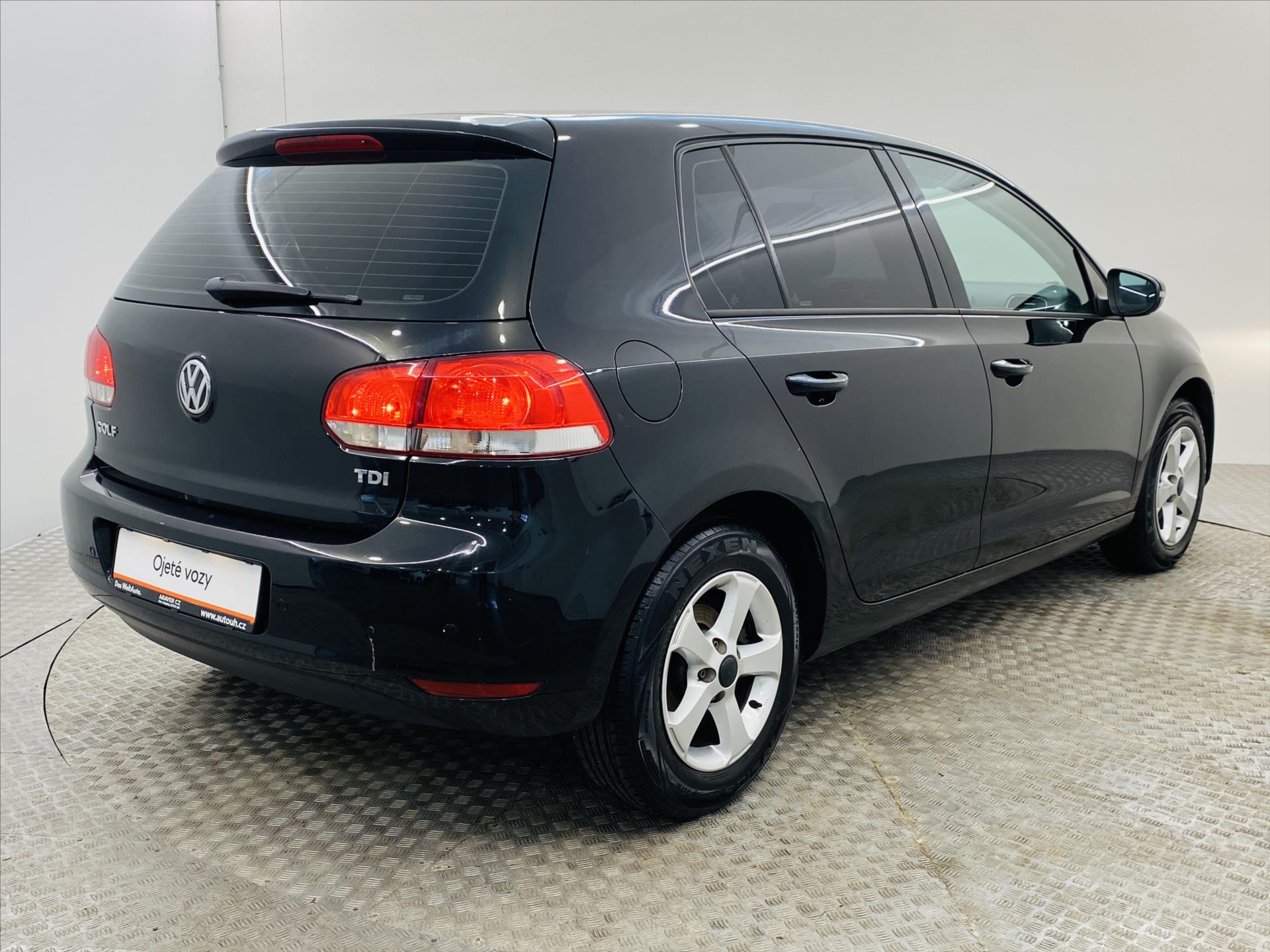 volkswagen-golf-1-6-tdi-aut-klima-cr - 1