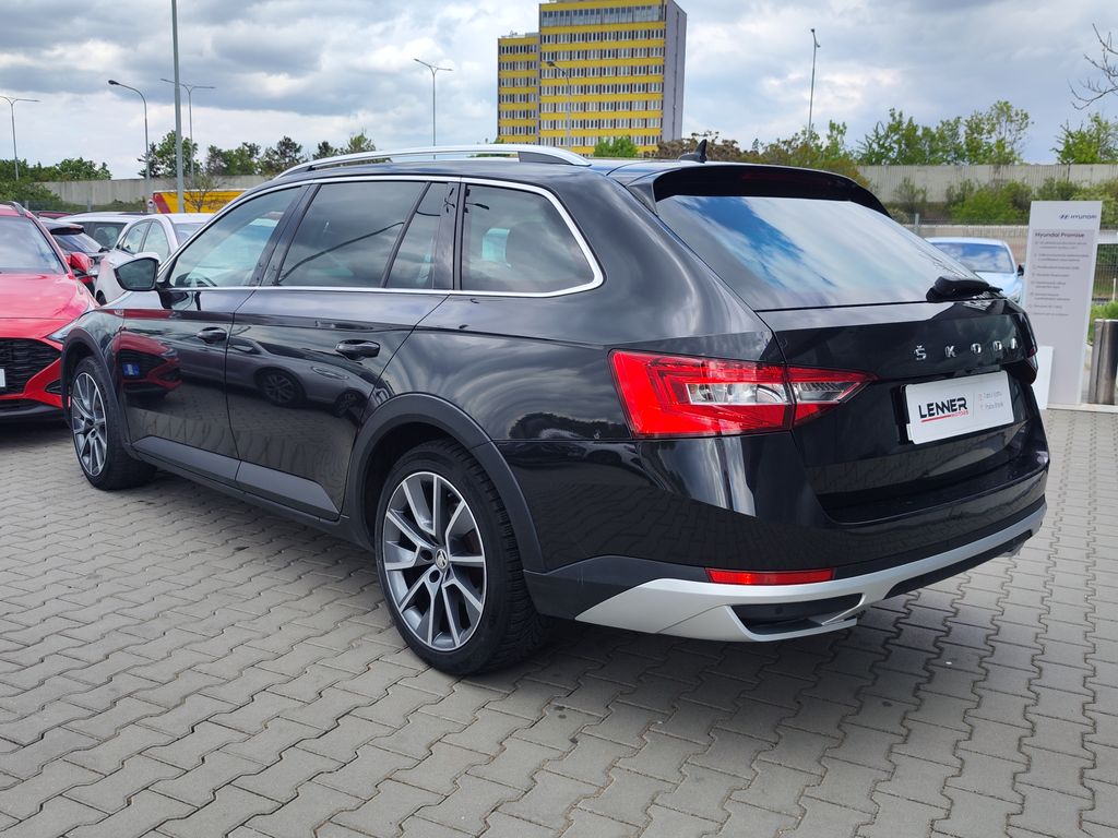 skoda-superb-2-0-tdi-147kw-scout-dsg-4x4 - 6
