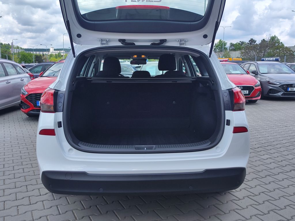 hyundai-i30-1-4-t-gdi-103kw-trikolor-komf - 8