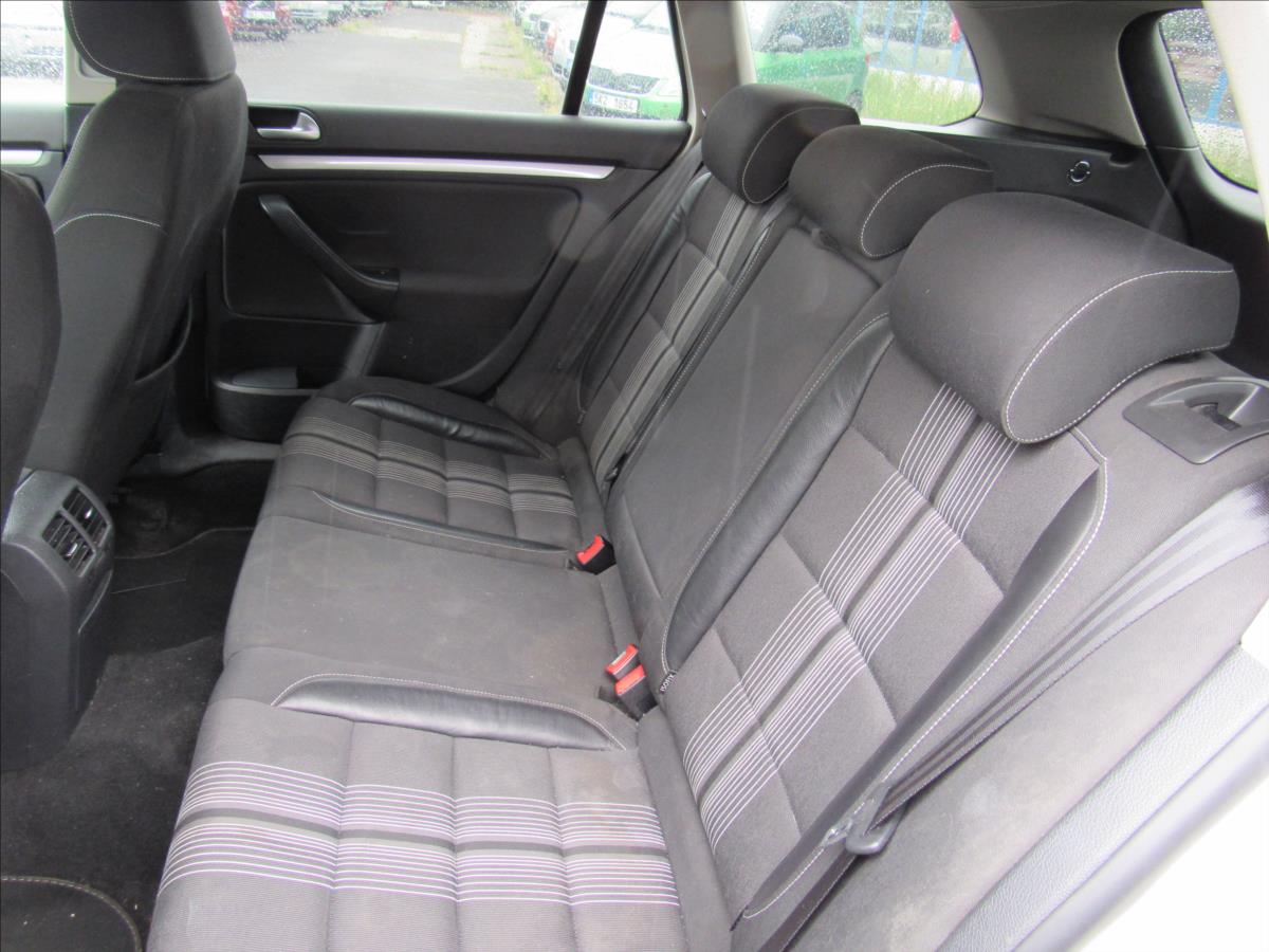 volkswagen-golf-1-2-tsi-77kw-variant-bluemotion - 9