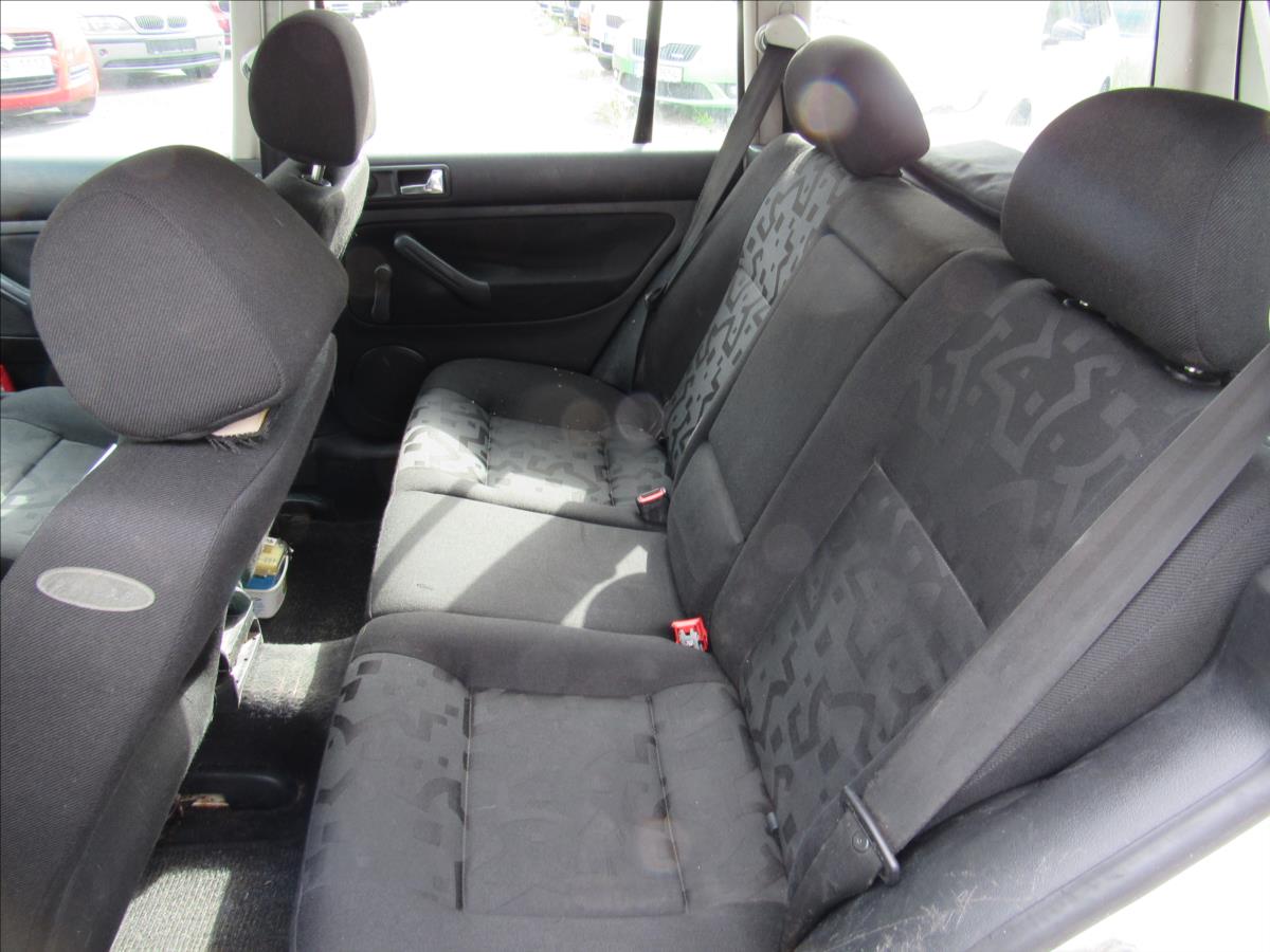 volkswagen-golf-1-9-sdi-50kw-combi - 9