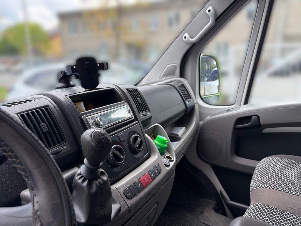 peugeot-boxer-9-mist-dvojita-klima - 3