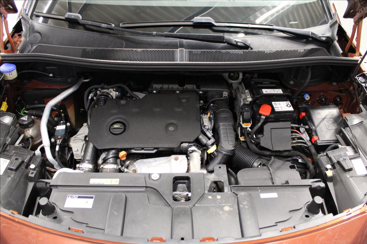 peugeot-5008-1-5-hdi-1-majitel-cz-7-mist - 5
