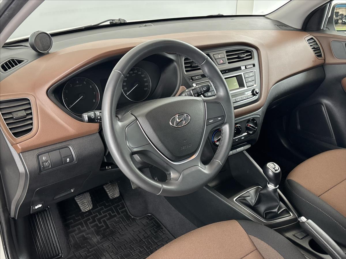 hyundai-i20-1-3-i-family-club - 4
