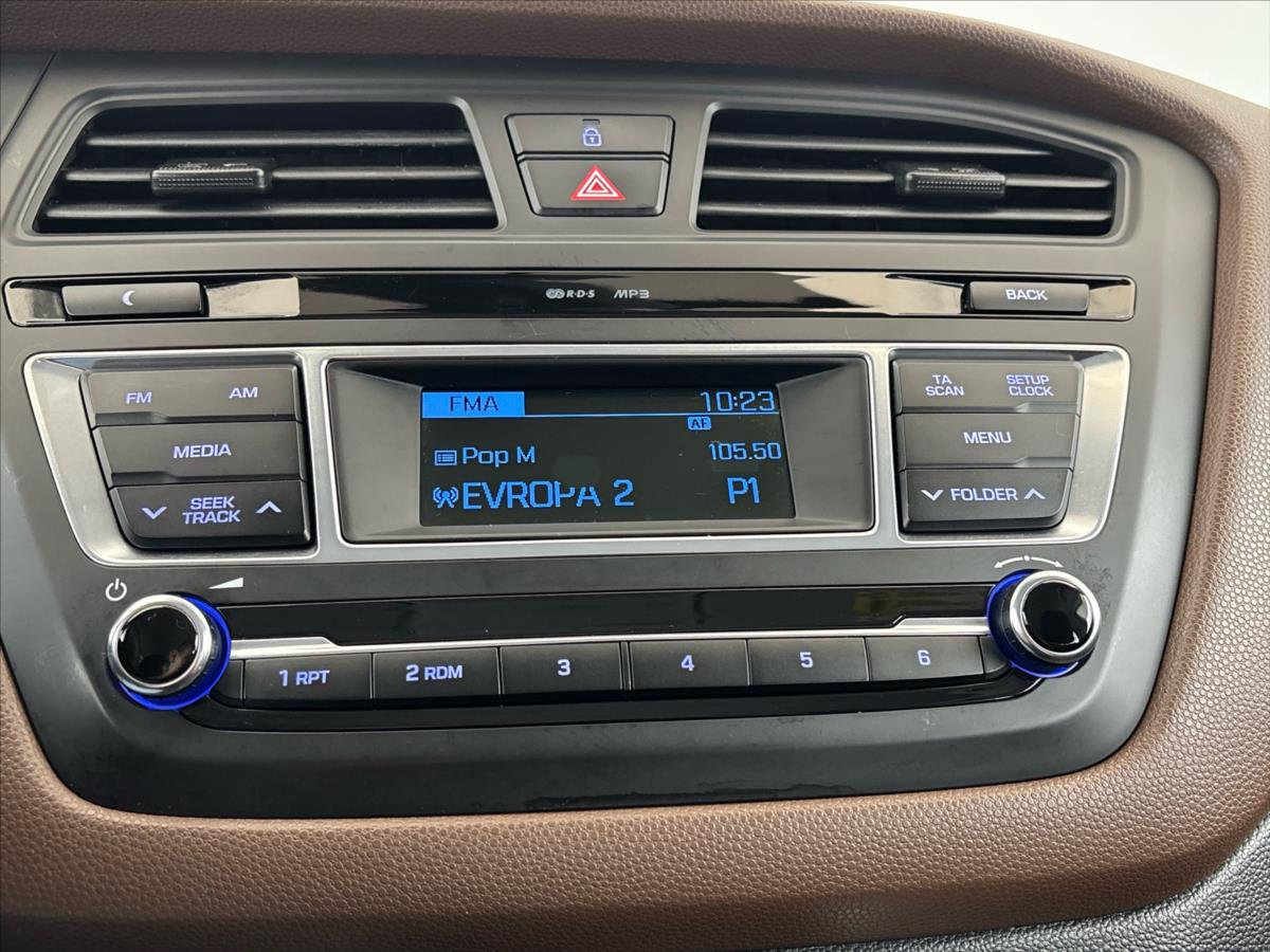 hyundai-i20-1-3-i-family-club - 5