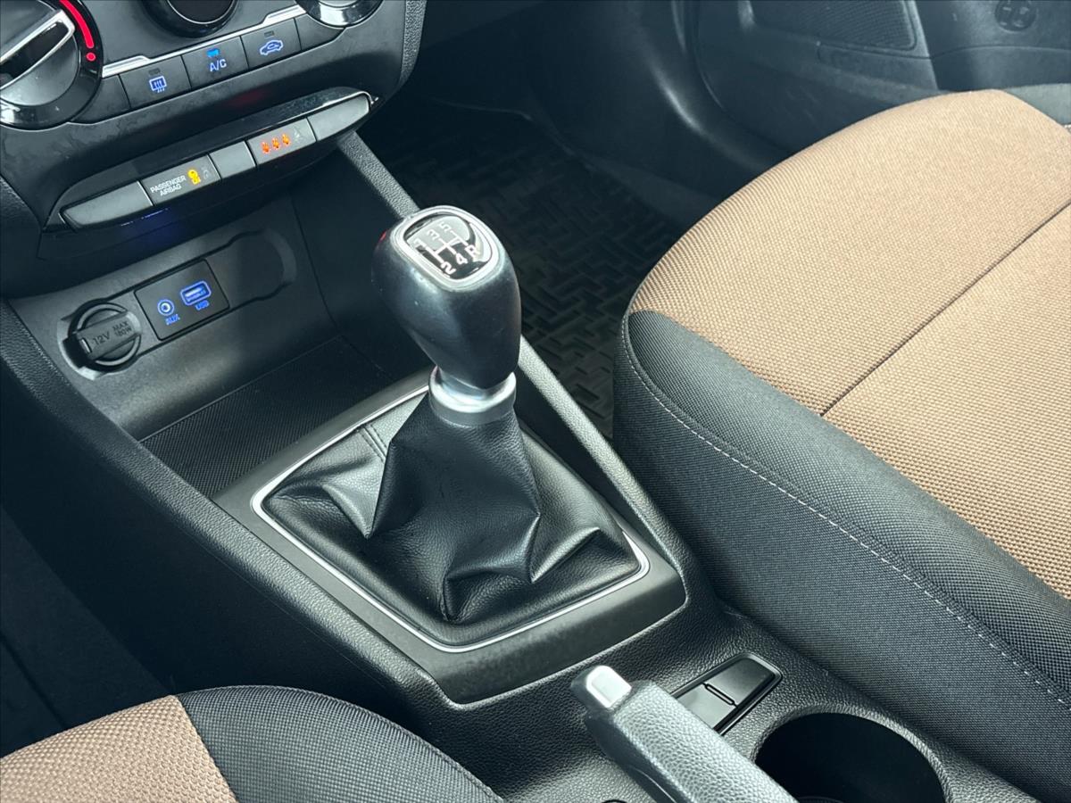 hyundai-i20-1-3-i-family-club - 9