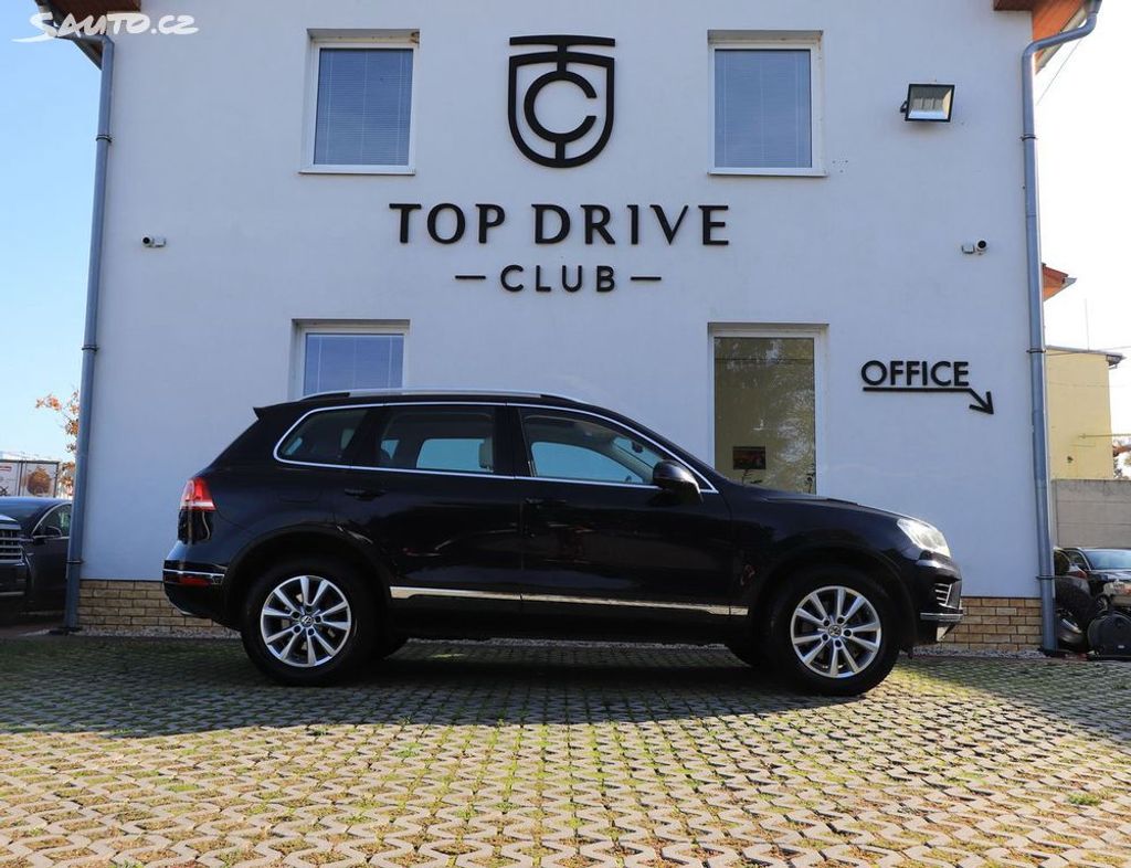 volkswagen-touareg-3-0-tdi-pano-tazne-kamera - 2