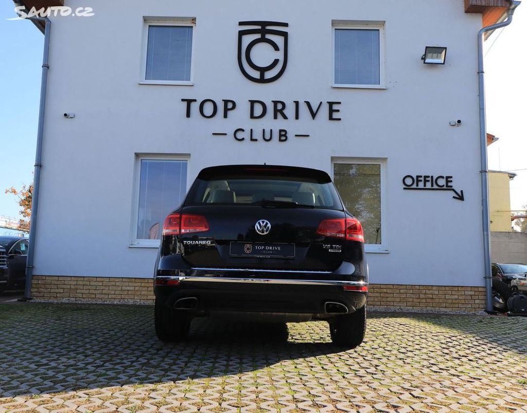 volkswagen-touareg-3-0-tdi-pano-tazne-kamera - 3