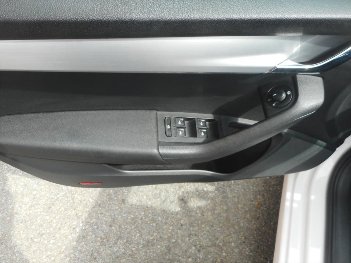 skoda-octavia-1-6-tdi - 9