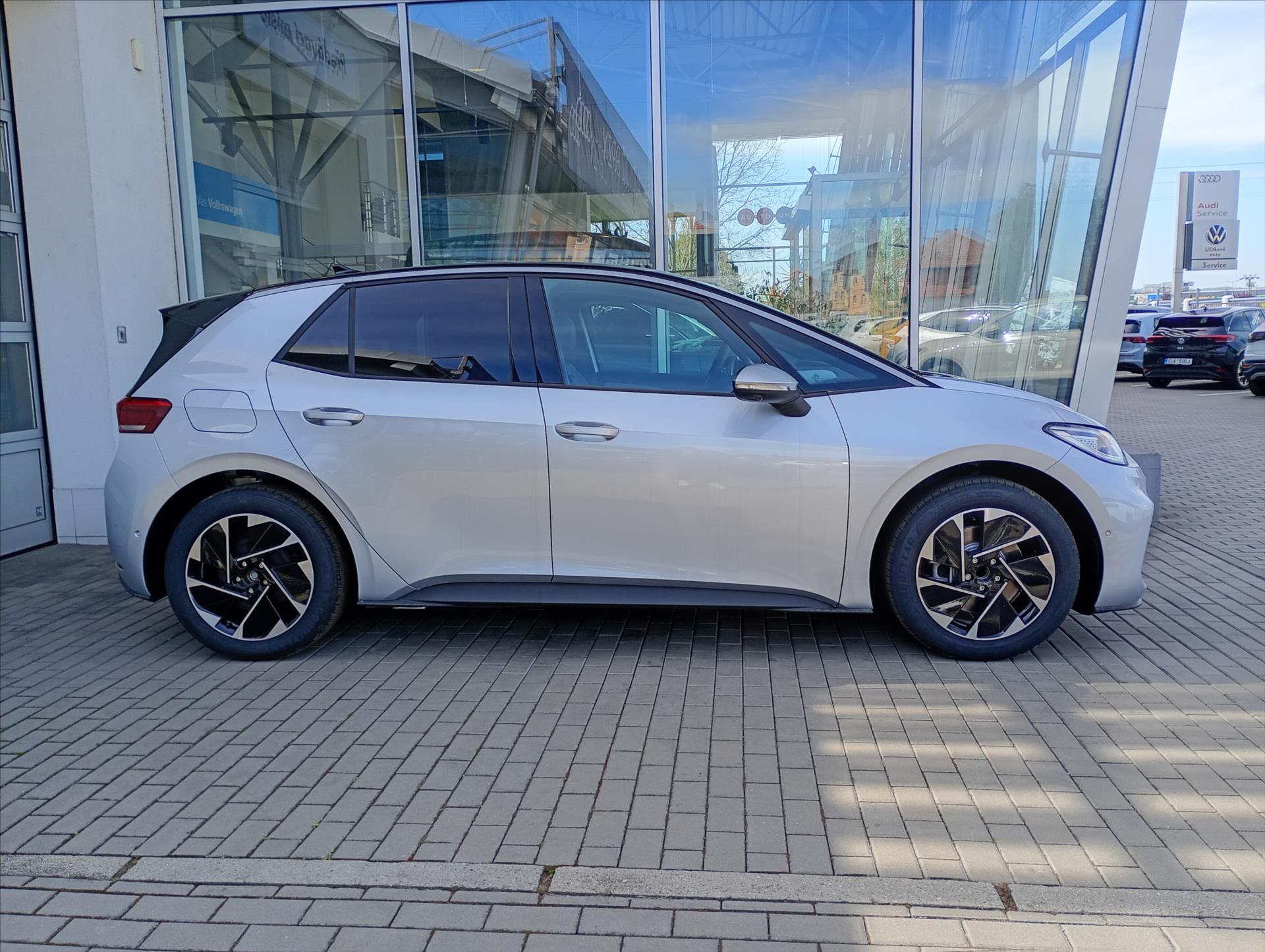 volkswagen-id-3-pro-people-150-kw-59-kwh - 3