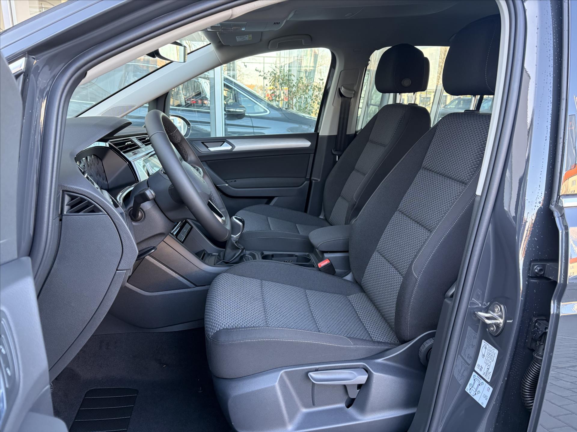 volkswagen-touran-1-5-tsi-evo2-6g-cl - 9