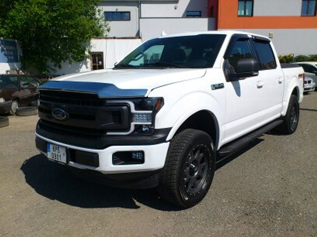 Ford F-150 5.0 V 8 4x4 edice RR