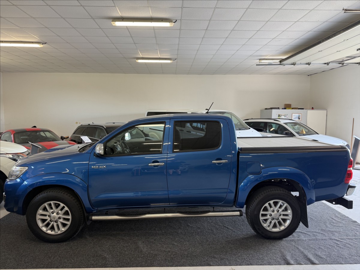 toyota-hilux-3-0-d-4d-157tkm-po-servisu-top-stav - 2