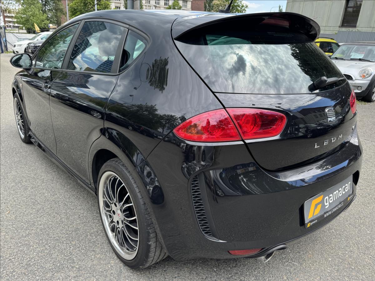 seat-leon-1-2-gt-gt-pekny-stav - 7
