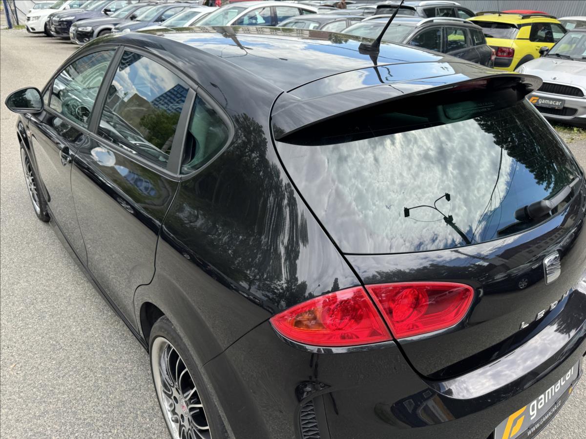 seat-leon-1-2-gt-gt-pekny-stav - 8