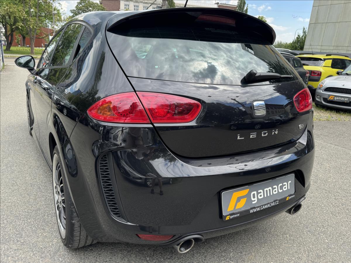 seat-leon-1-2-gt-gt-pekny-stav - 9