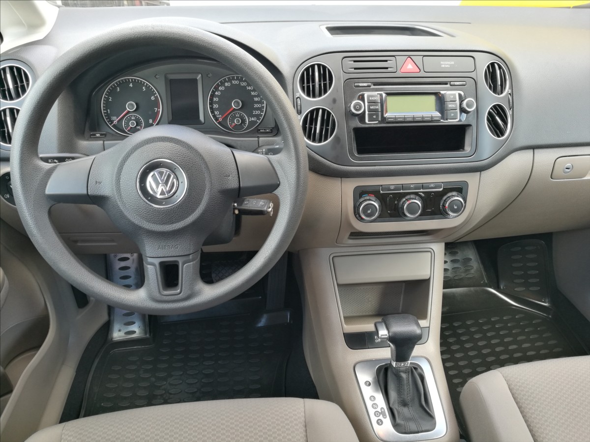 volkswagen-golf-plus-1-6-i-dsg-75-kw - 4