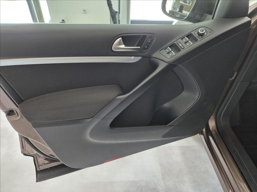 volkswagen-tiguan-tdi-4-motion-r-line - 8